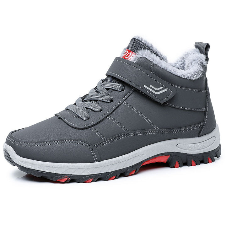 Padded men's winter boots, sturdy, for outdoor activities