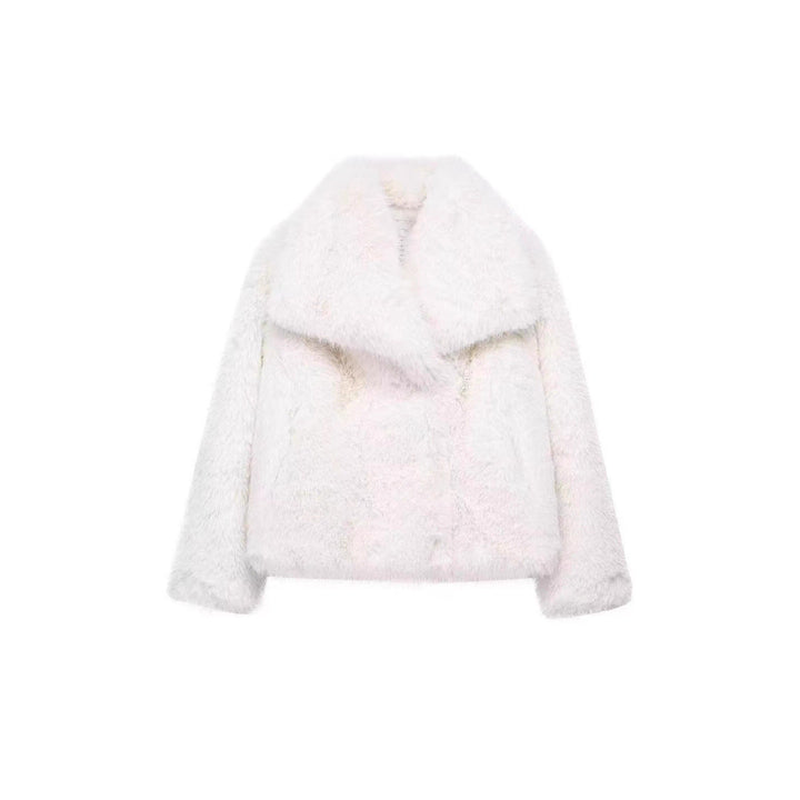 Fashionable faux fur coat with large lapels