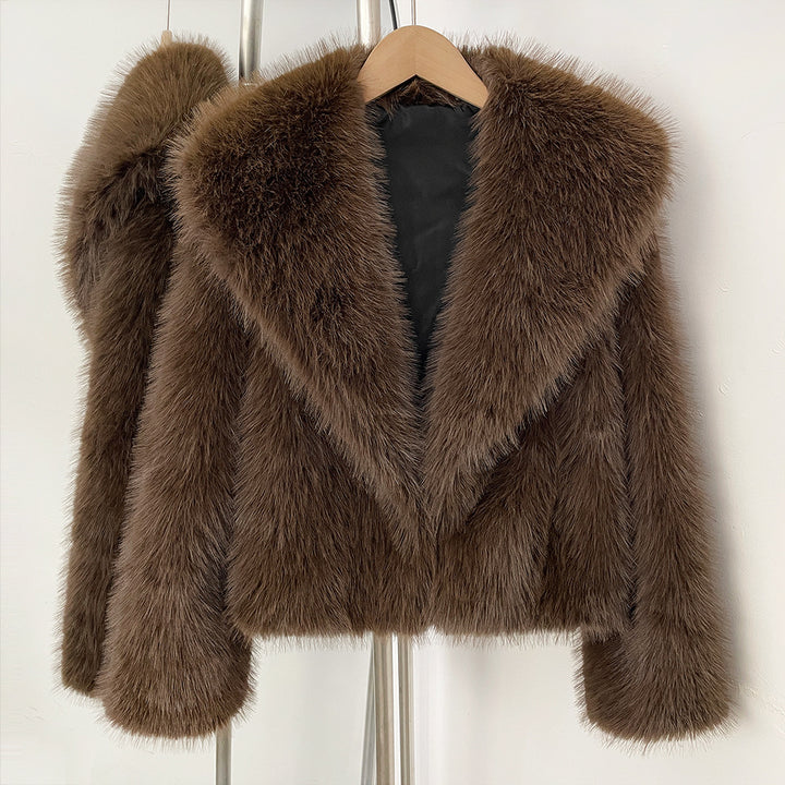 Elegant faux fur jacket with large lapels