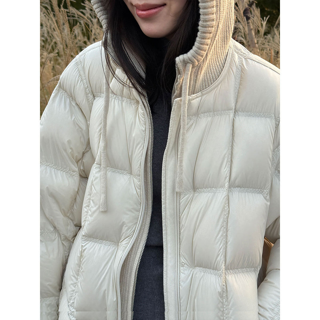 Down jacket for women with knitted hood and duck feathers