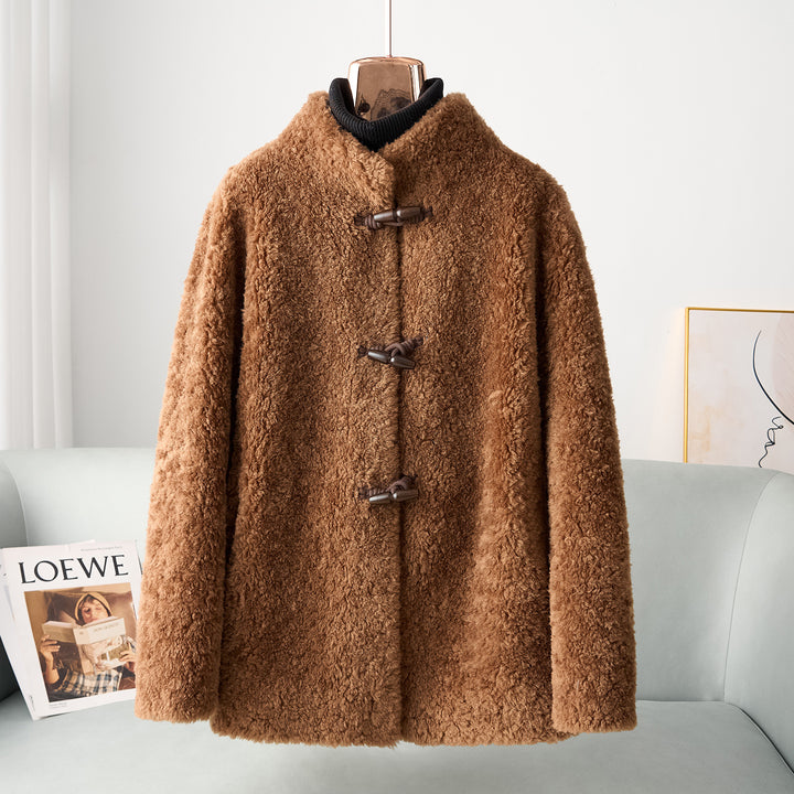 Women's wool coat made of merino wool with toggle buttons