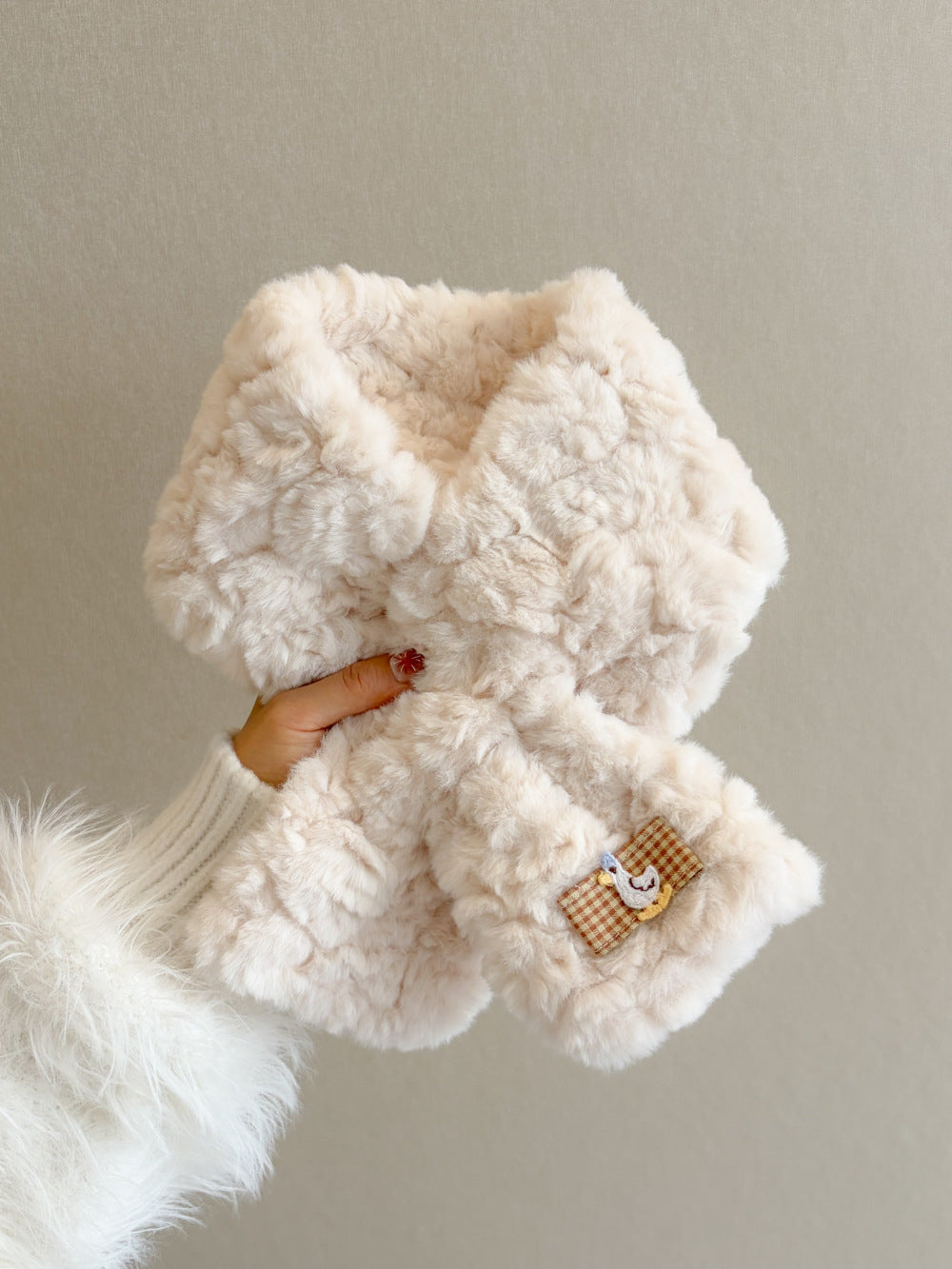 Fluffy faux fur scarf, 80x11 cm