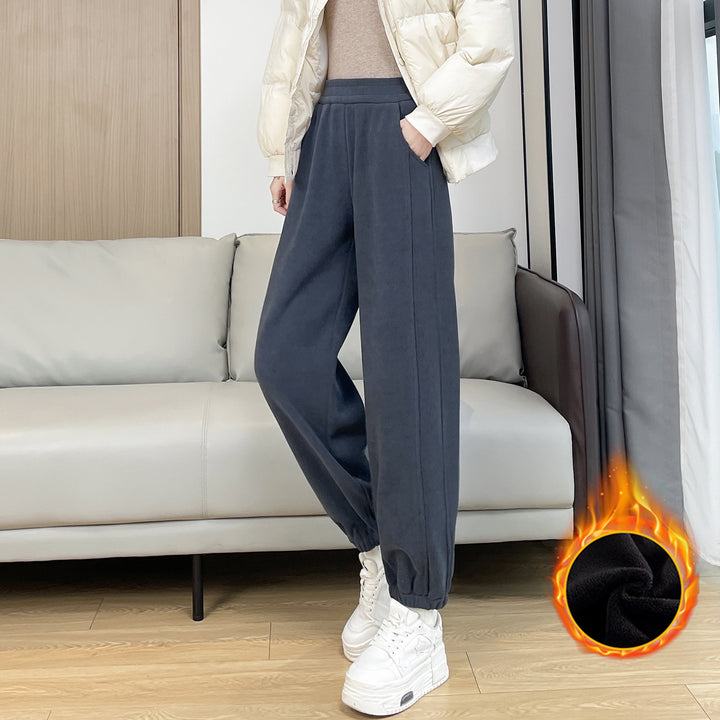 Padded women's corduroy trousers with cuffs