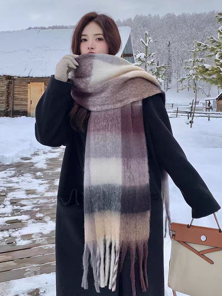 Soft scarf in cashmere look with fringes, 230 cm