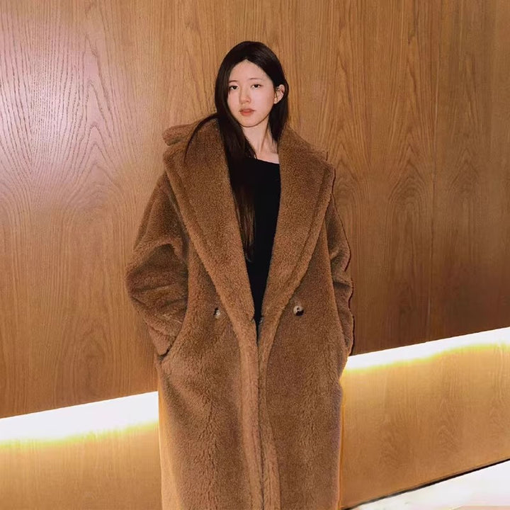 Long Teddy coat made of lambswool imitation for women