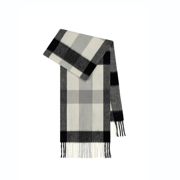 British wool scarf with fringes, checkered