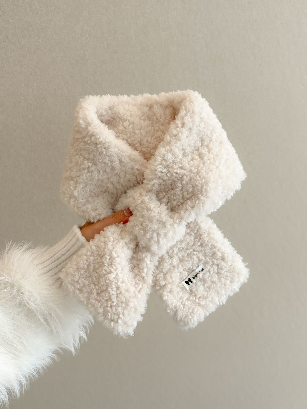 Thick lamb fleece scarf, 85x12 cm