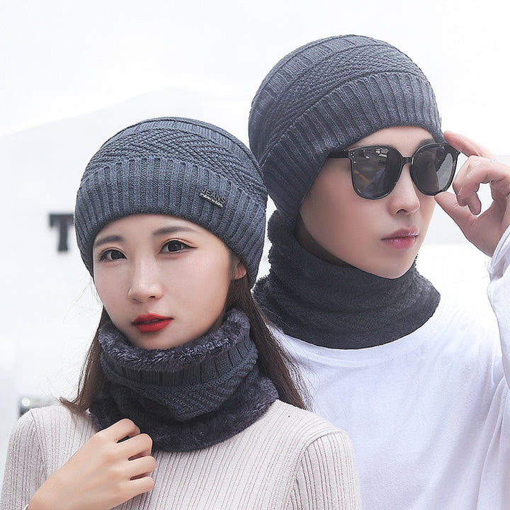 Padded knit hat and scarf set for men