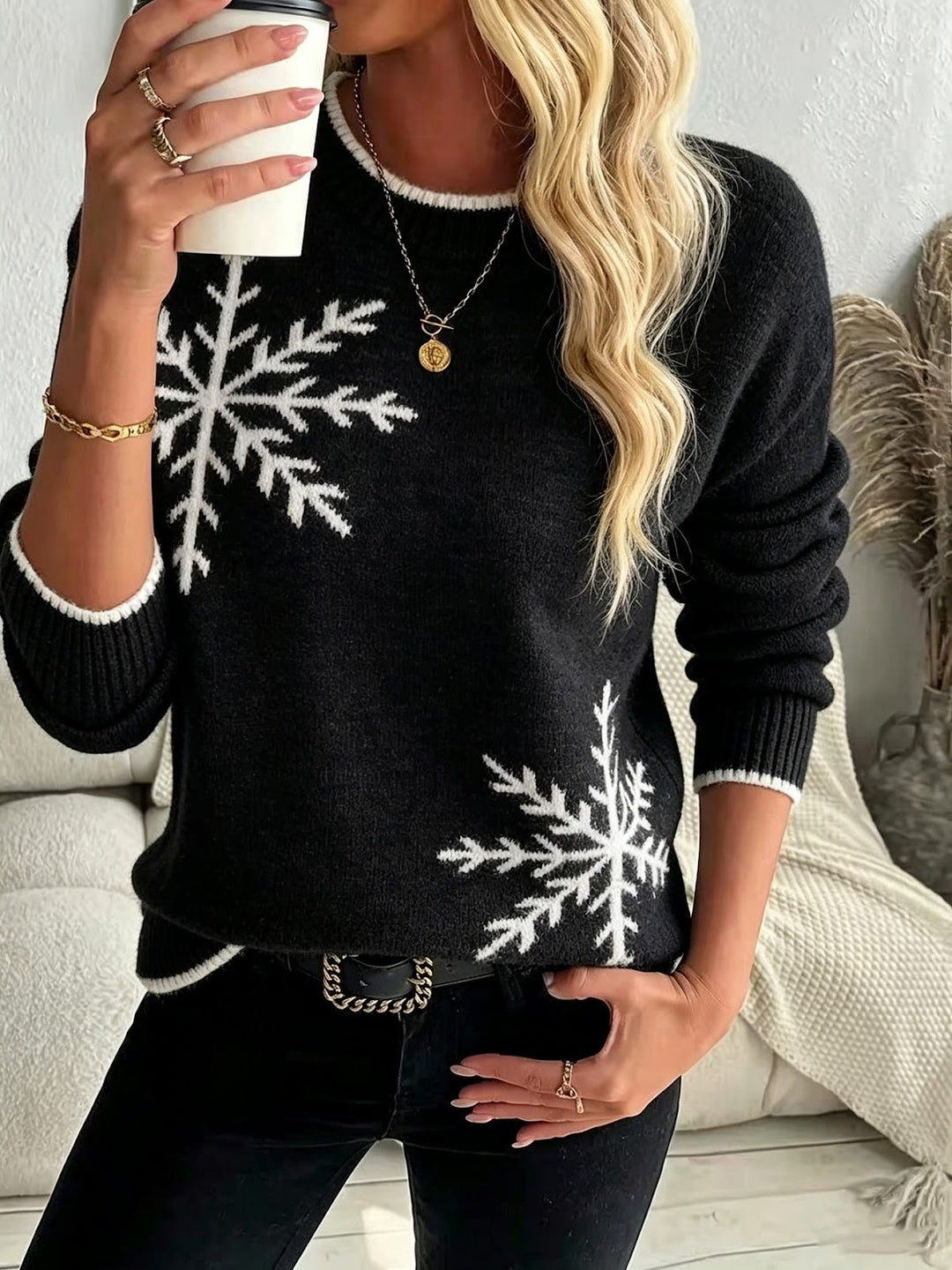 Knit sweater with snowflake pattern, round neckline
