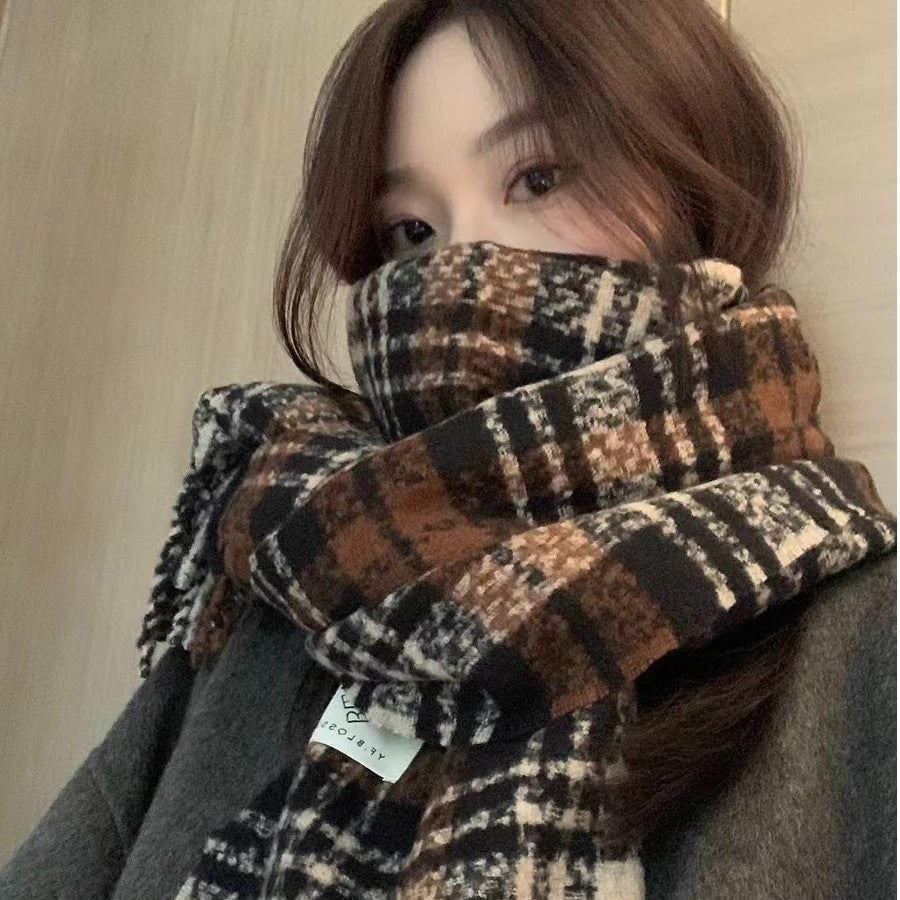 Checked scarf in Korean style