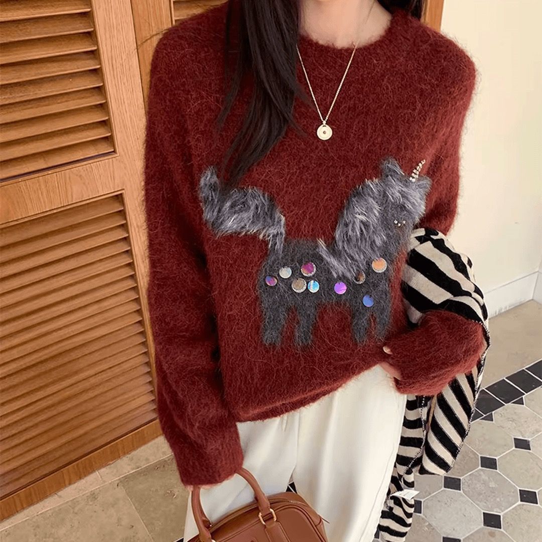 Women's knitted sweater with horse embroidery