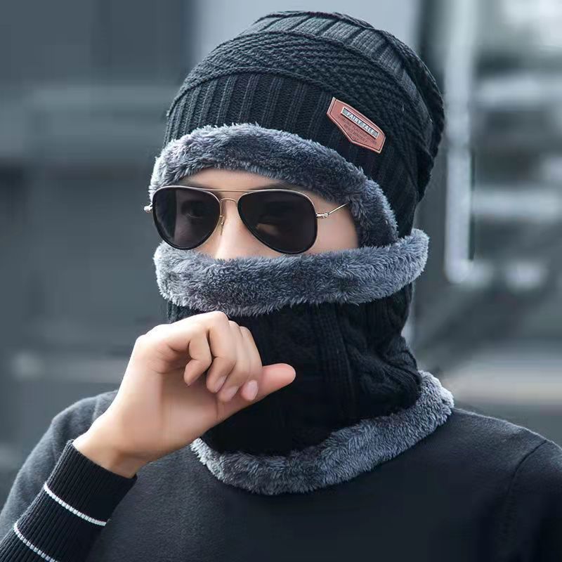 Knitted hat and scarf set for men