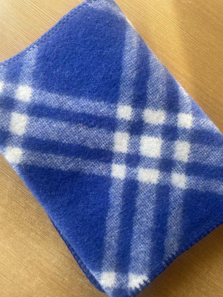 Thick checkered wool scarf, 30x182cm