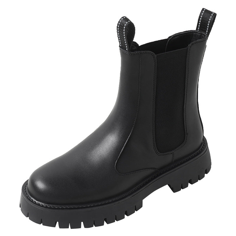 Robust Chelsea boots with platform sole