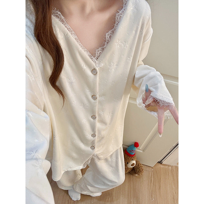 Women's house suit made of island fleece with lapel collar