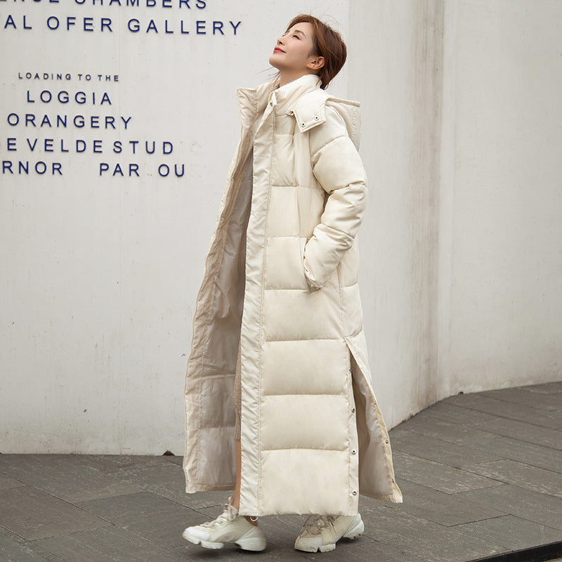 Long women's padded coat, knee-length and quilted