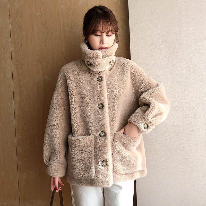Women's coat made of 100% wool, lambskin look