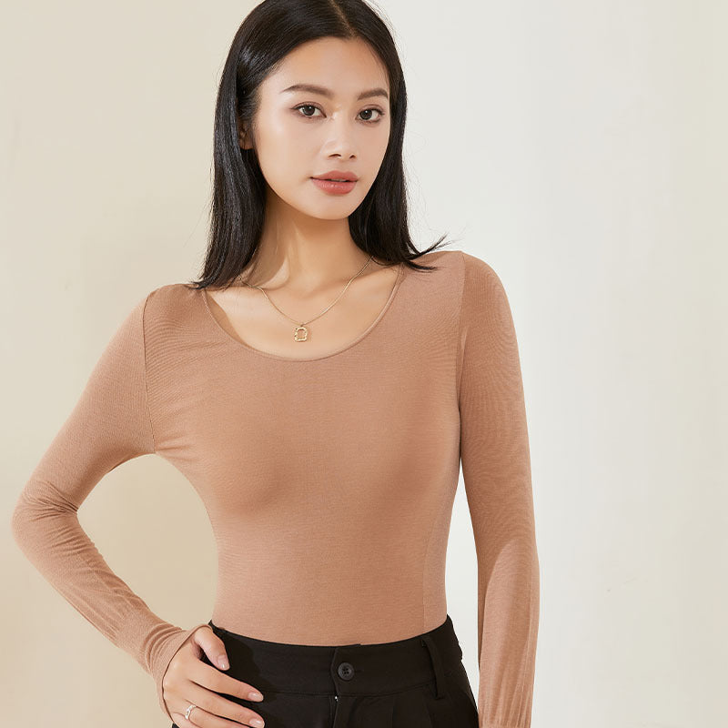 Thin women's thermal undershirt with round neck