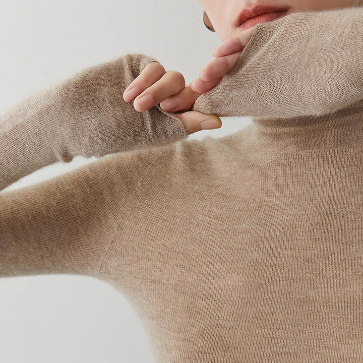 Women's cashmere sweater with stand-up collar, seamless