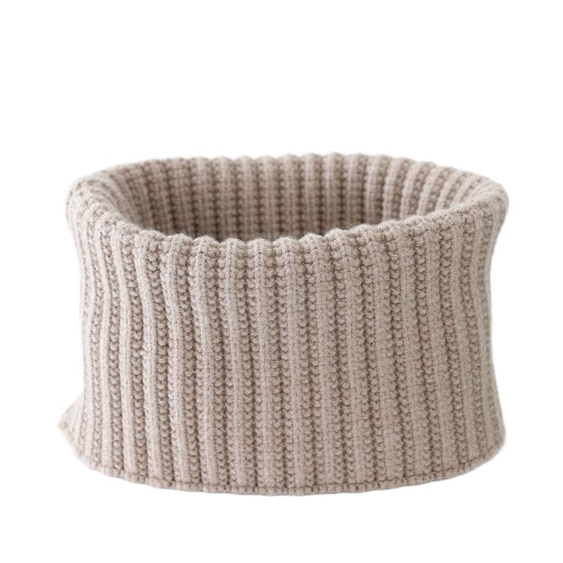 Knitted neck warmer made of wool