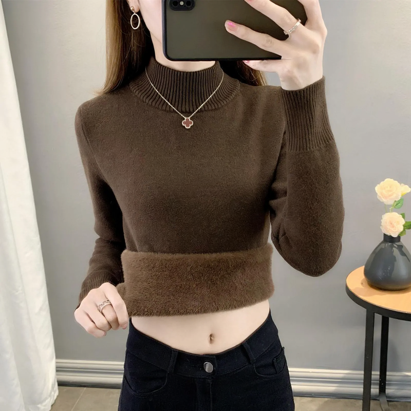 Padded women's knitted sweater for winter