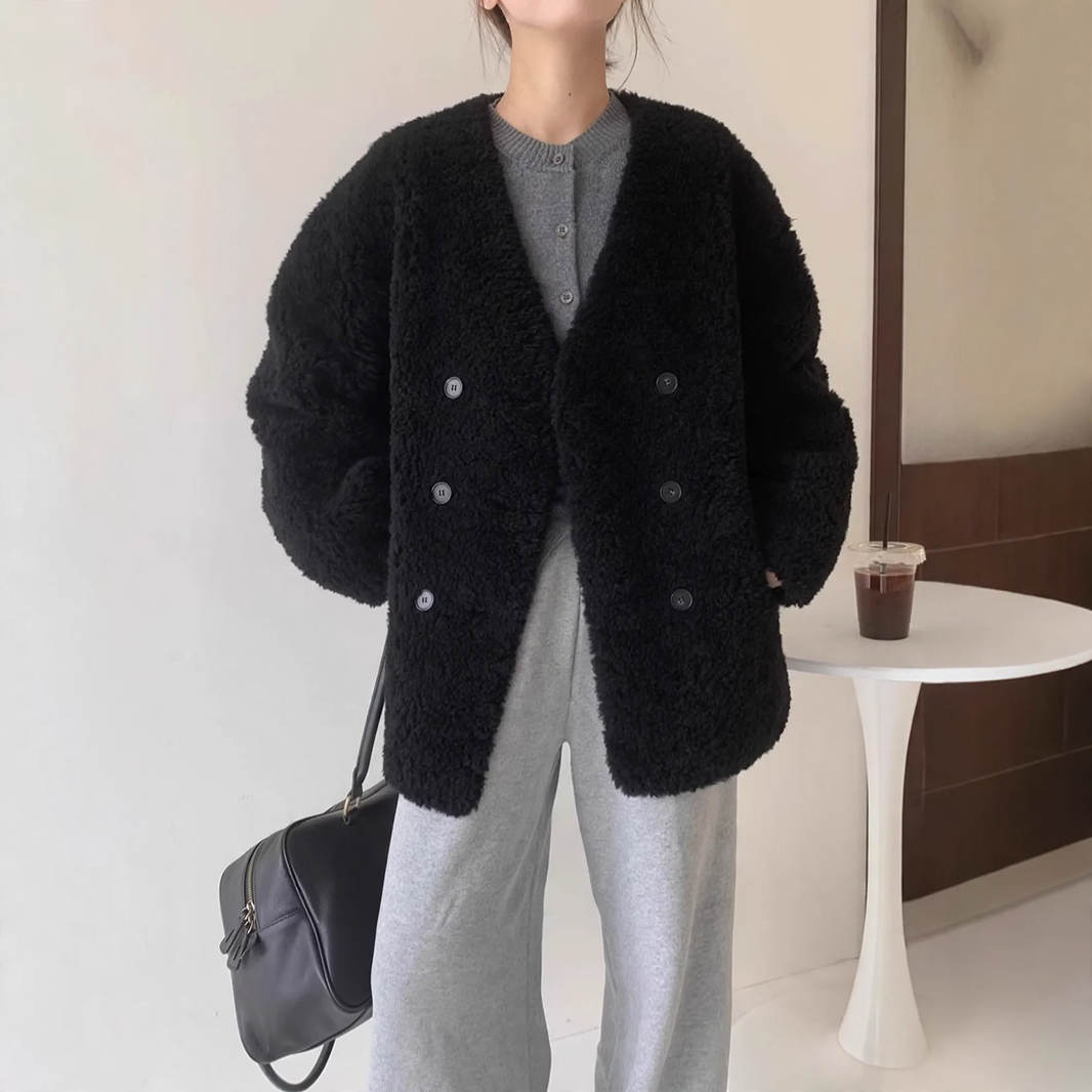 Women’s wool coat with V-neck, medium length
