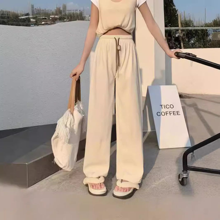 Women's corduroy pants with wide leg and belt