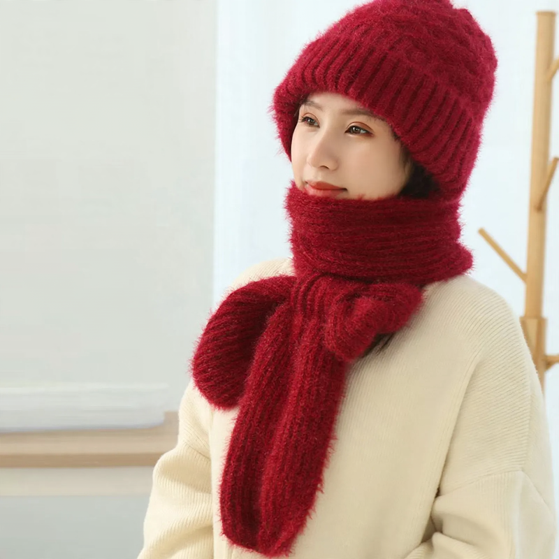 Padded knit cap with scarf for women