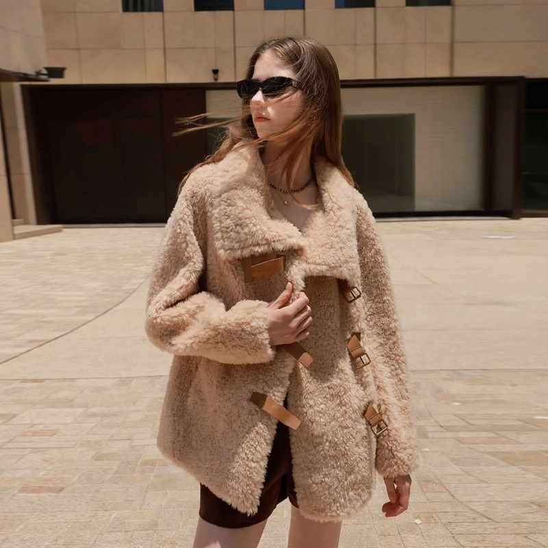 Women's Faux Fur Coat with Lapel Collar, Loose
