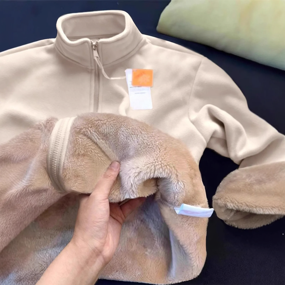 Padded women's outdoor jacket with lamb fleece
