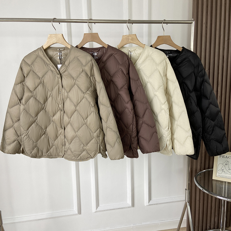 Light down jacket with V-neck for women and men