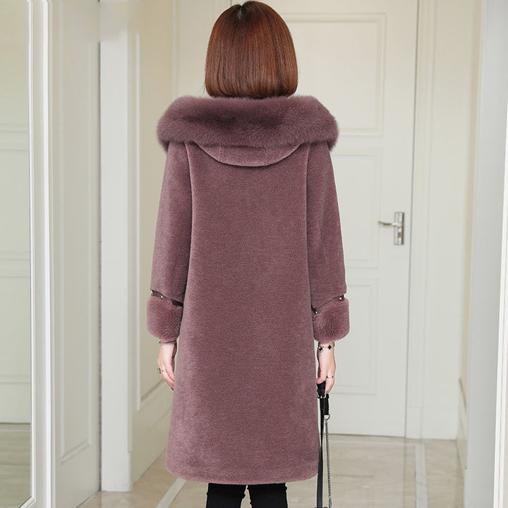 Sheepskin coat with fox fur collar for women