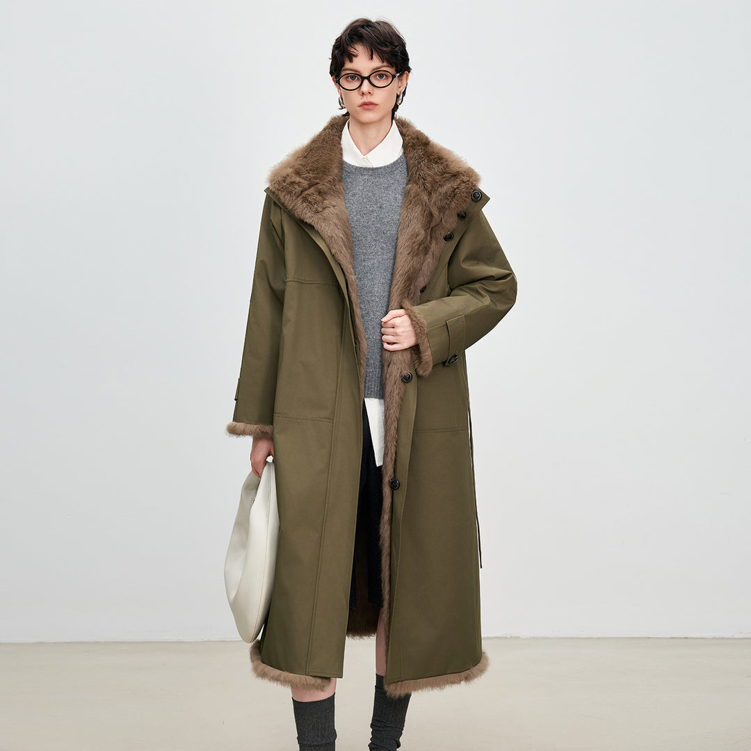 Long women's parka with rabbit fur lining