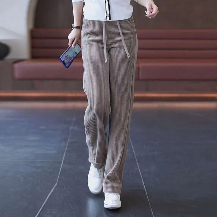 Women's corduroy pants with wide leg and drape