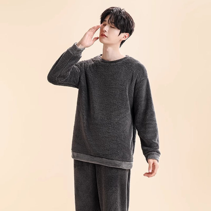 Men's pajama set made of coral fleece, lined, with zipper