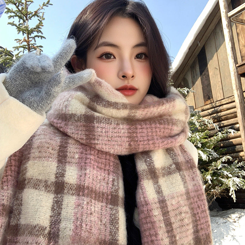 Checkered scarf, soft and warming, 190 cm