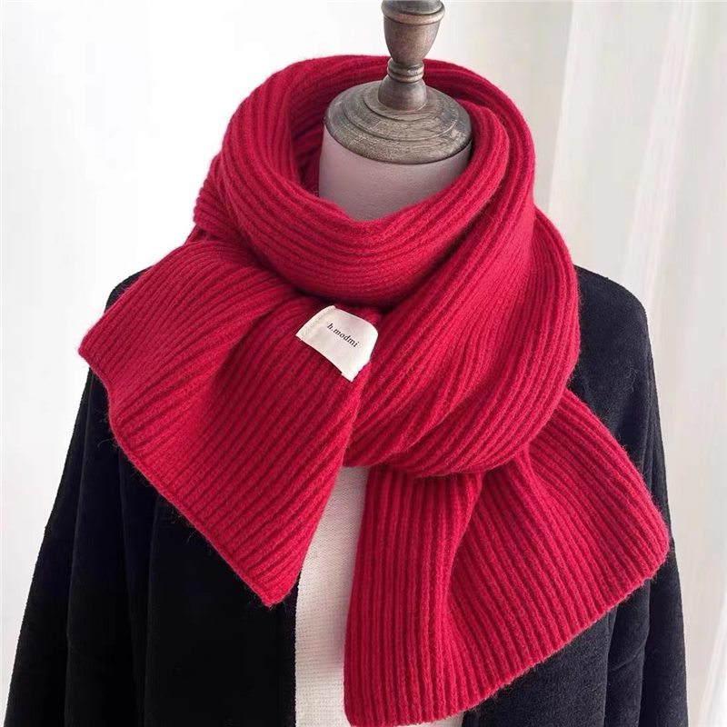 Warmer knitted scarf for women, versatile and fashionable