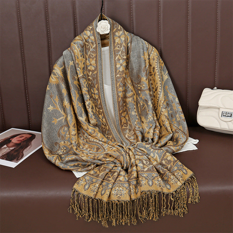 Elegant Stole with Jacquard Pattern