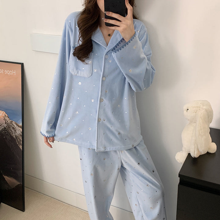 Women's house suit made of island fleece with lapel collar