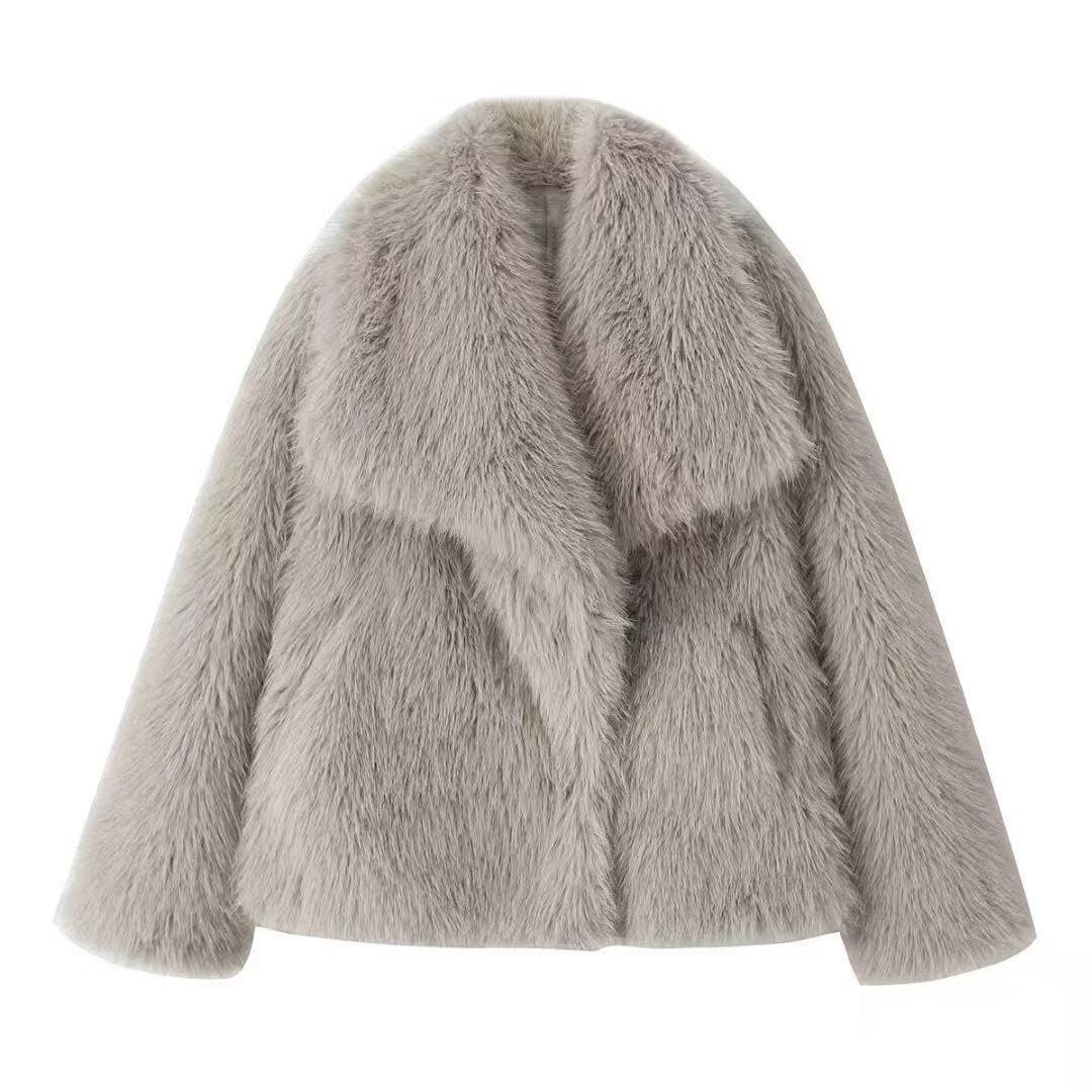 Fashionable faux fur coat with large lapels