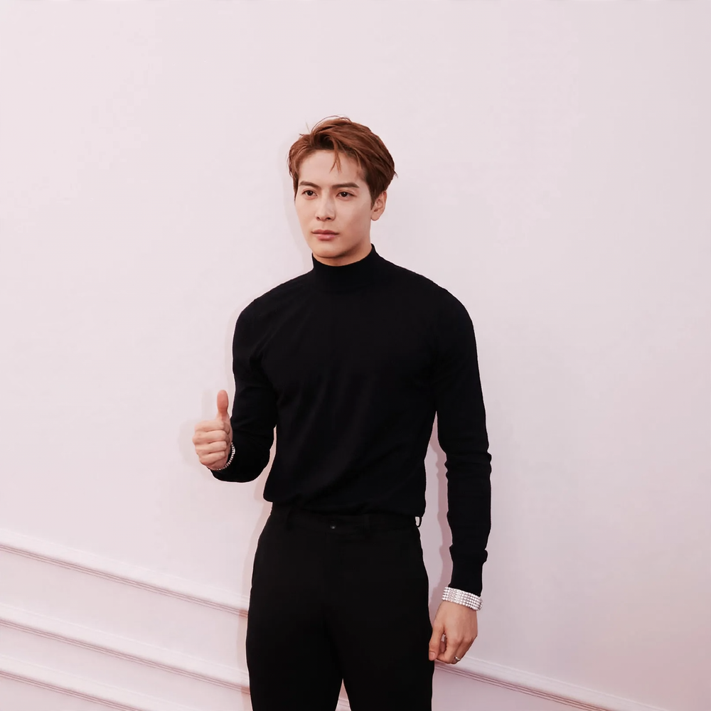 Men's sweater with stand-up collar, fitted