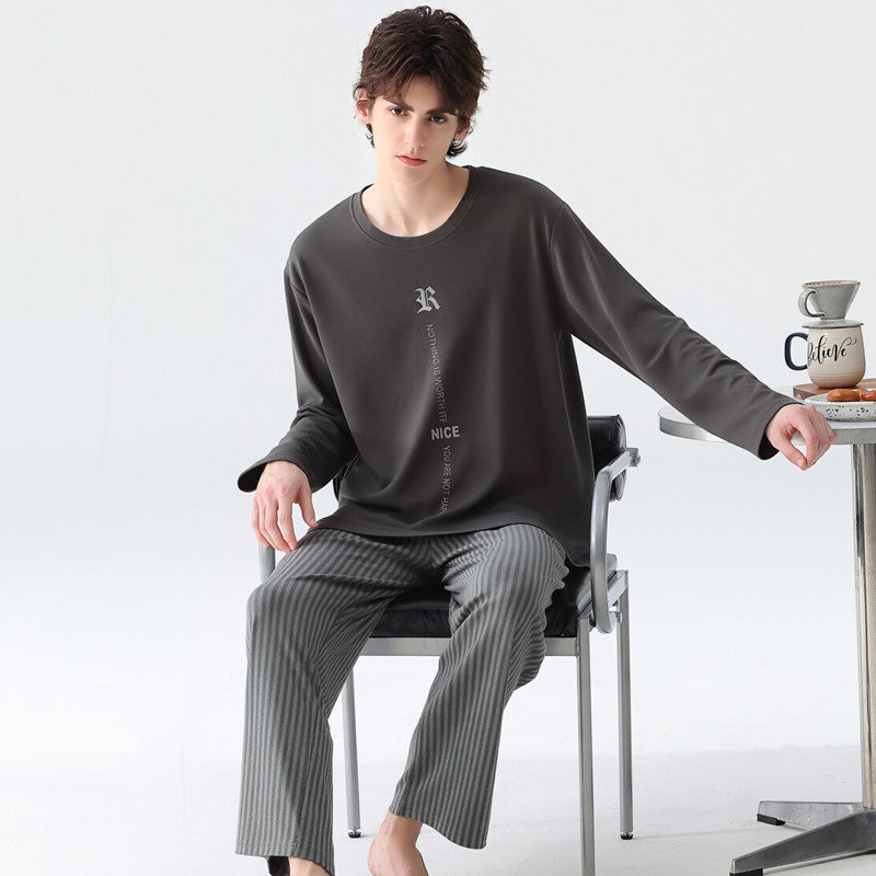 Men's pajama set made from 100% cotton, checkered