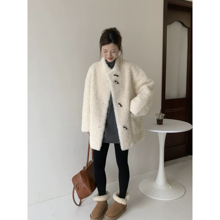 Wool coat with stand-up collar and toggle buttons