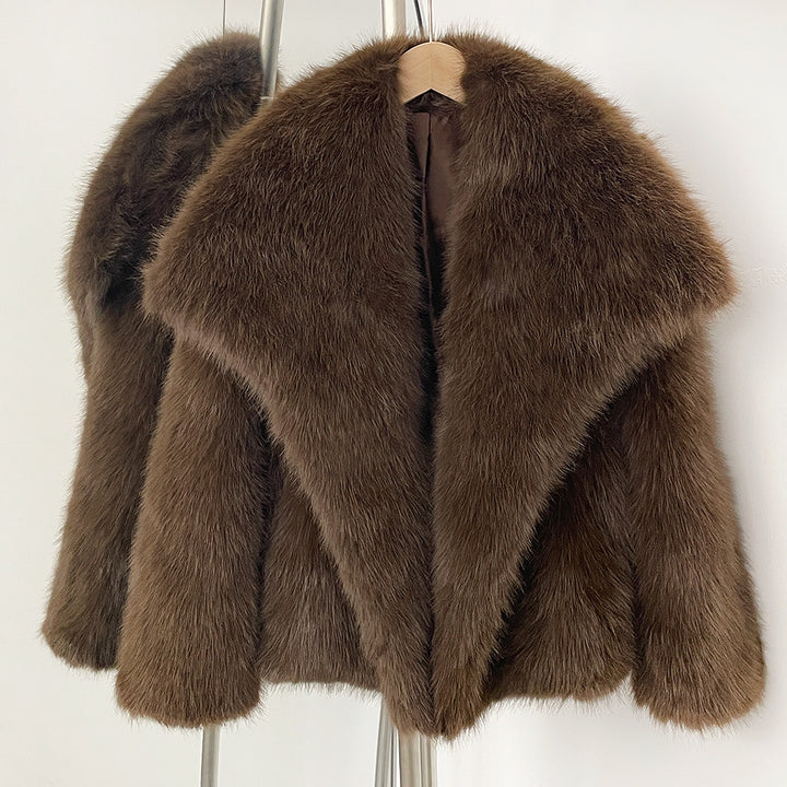 Elegant faux fur jacket with large lapels