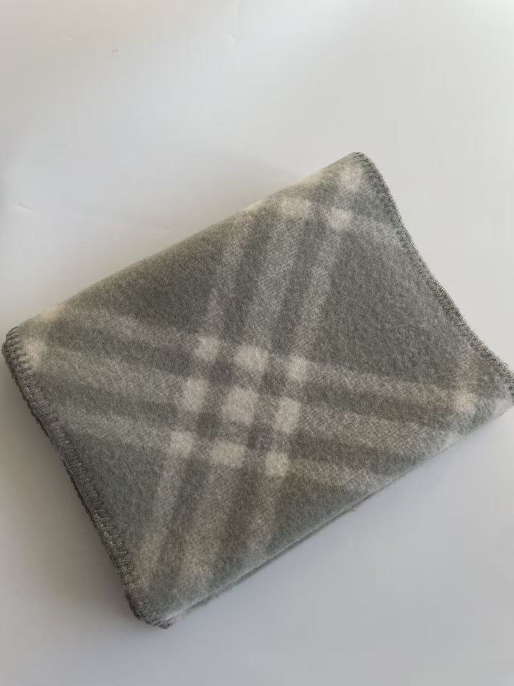 Thick checkered wool scarf, 30x182cm