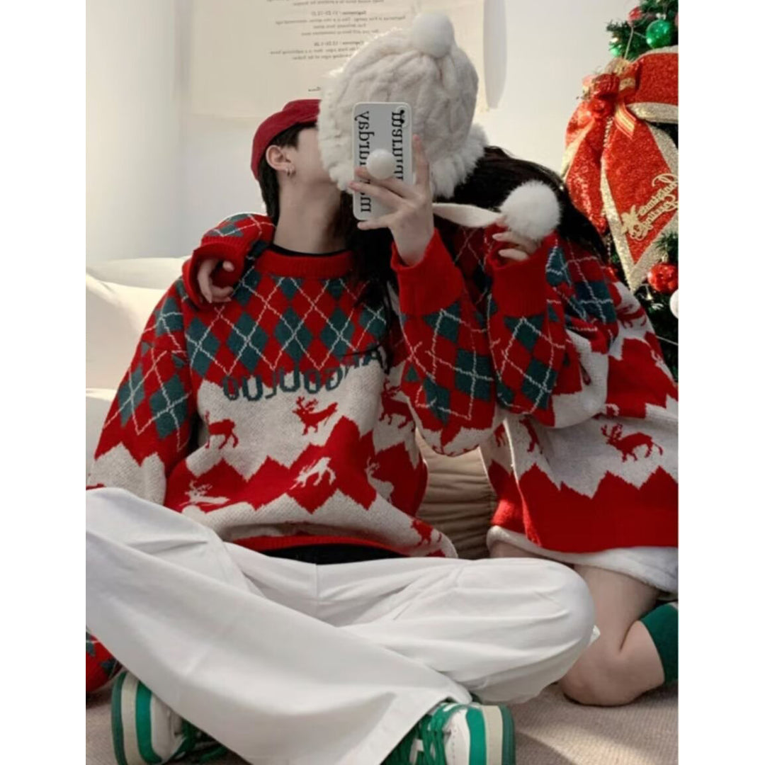 Men's knit sweater with reindeer jacquard