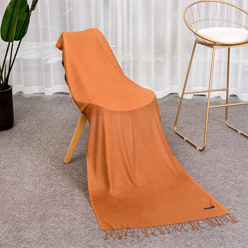 Thick scarf in cashmere look with fringes