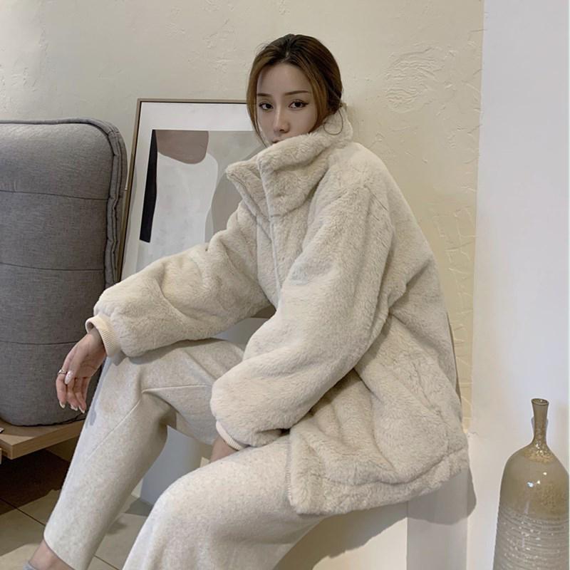 Women's plush jacket with stand-up collar, lined