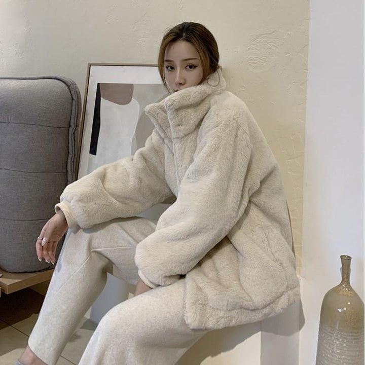 Women's plush jacket with stand-up collar, lined