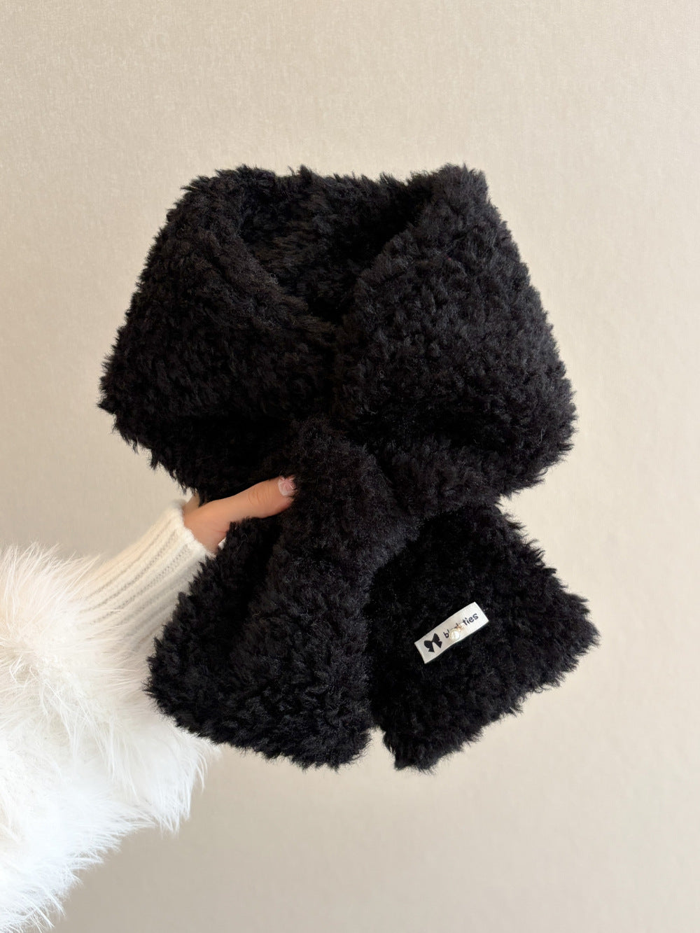 Thick lamb fleece scarf, 85x12 cm